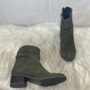 Aldo Olive Green Suede Side Zip Ruched Booties Sz 8